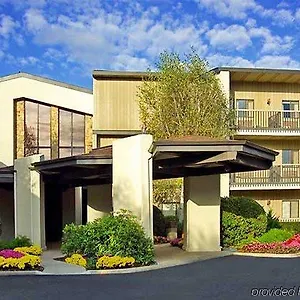 Long Island Hotel Plainview